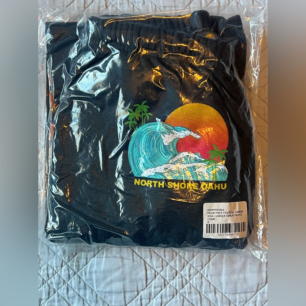 Aviator Nation North Shore Oahu Palm Tree Festival sweatpants, size Small (NWT) - Picture 13 of 13